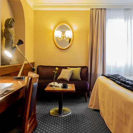 Hotel Accademia 4*