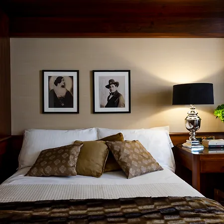 Hotel Accademia 4*