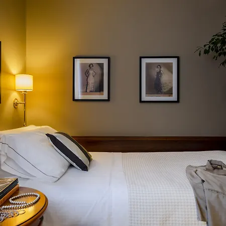 Hotel Accademia 4*