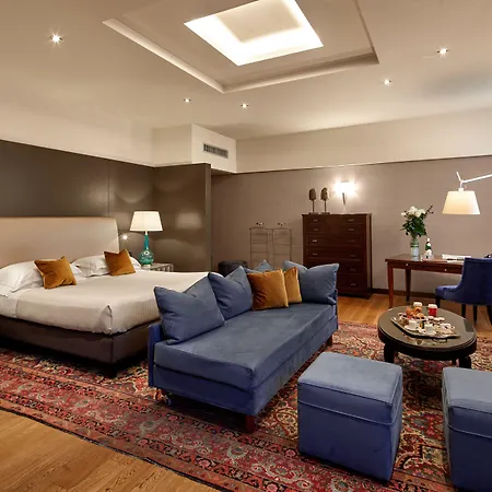 Hotel Accademia 4*
