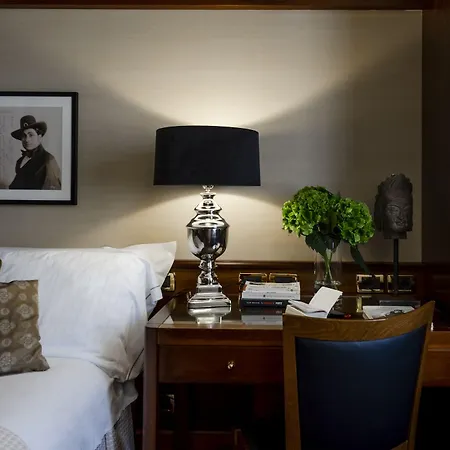 Hotel Accademia 4*