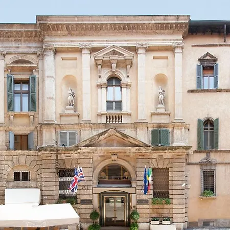Accademia Hotel 4*