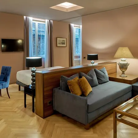 Hotel Accademia 4*