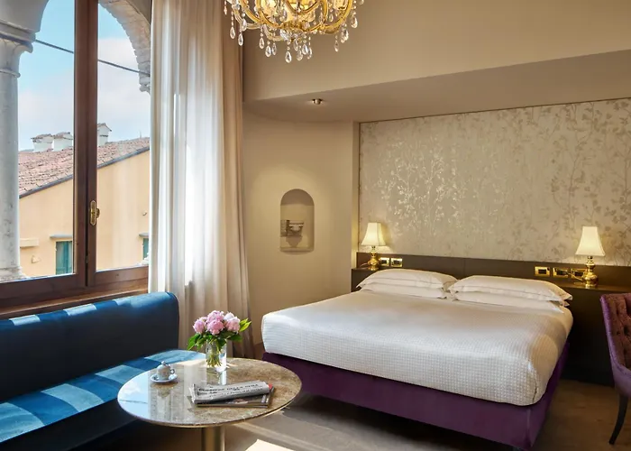 Accademia 4*