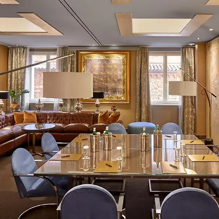 Accademia Hotel