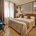 Hotell Accademia 4*