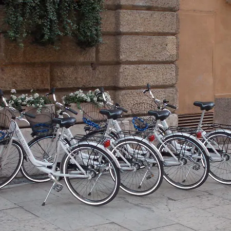 Accademia 4*