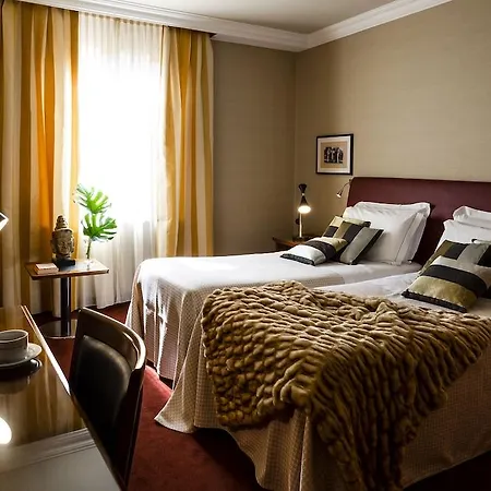 Accademia Otel 4*