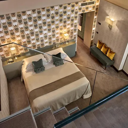 Otel Accademia 4*
