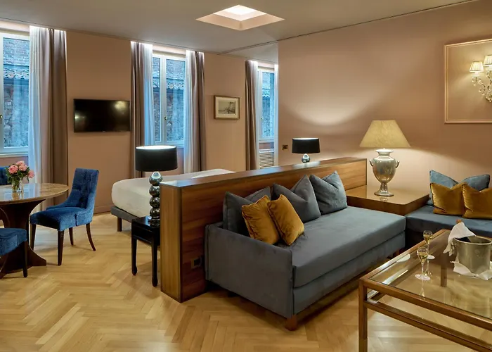 Hotel Accademia 4*