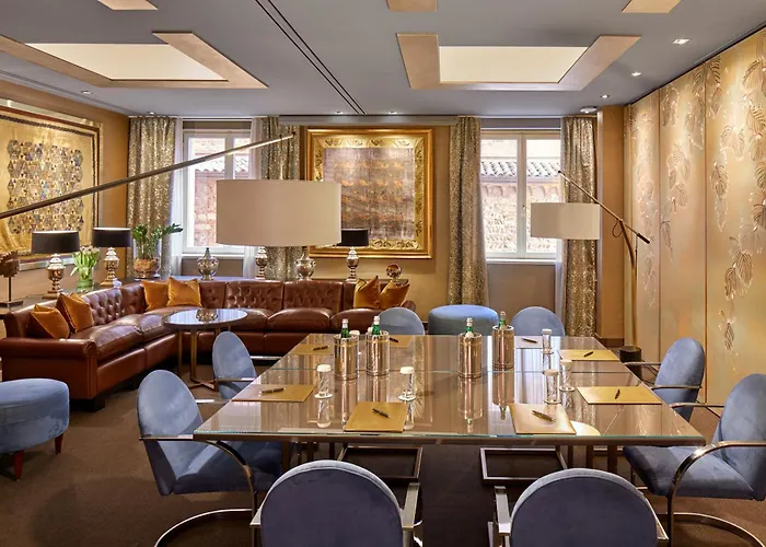 Hotel Accademia 4*