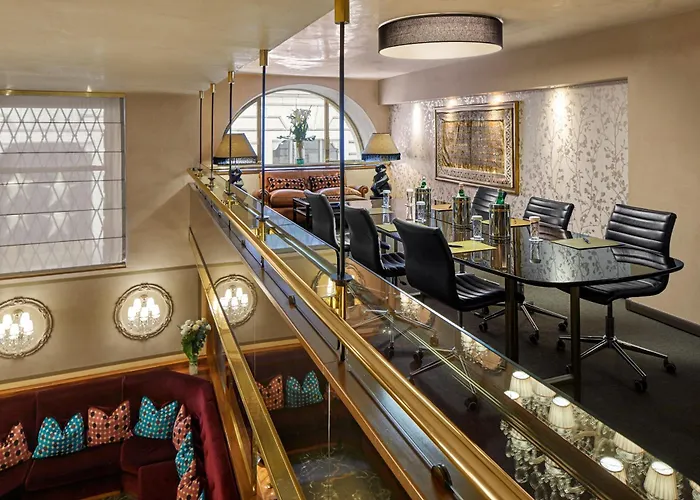 Accademia Hotel 4*